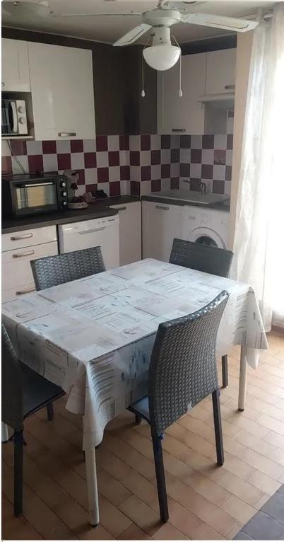 Appartement T2 Avec Piscine, Proche De La Plage Et Du Port Gruissan Dış mekan fotoğraf
